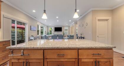 Nr Cedar Hills Crossing,Ome Calli Frozen Treatsw/BBQ-BoardGames-Coffee Maker-WFH