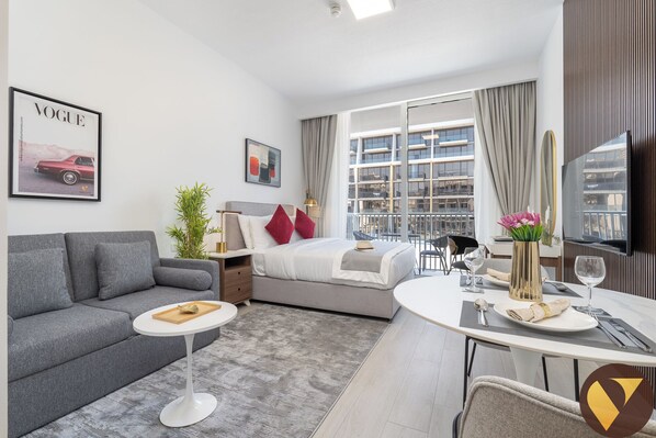 Luxury Apartment, City View | In-room safe, cots/infant beds, free WiFi, bed sheets - Vogue | Luma22 East JVC near Circle Mall (Dubai)