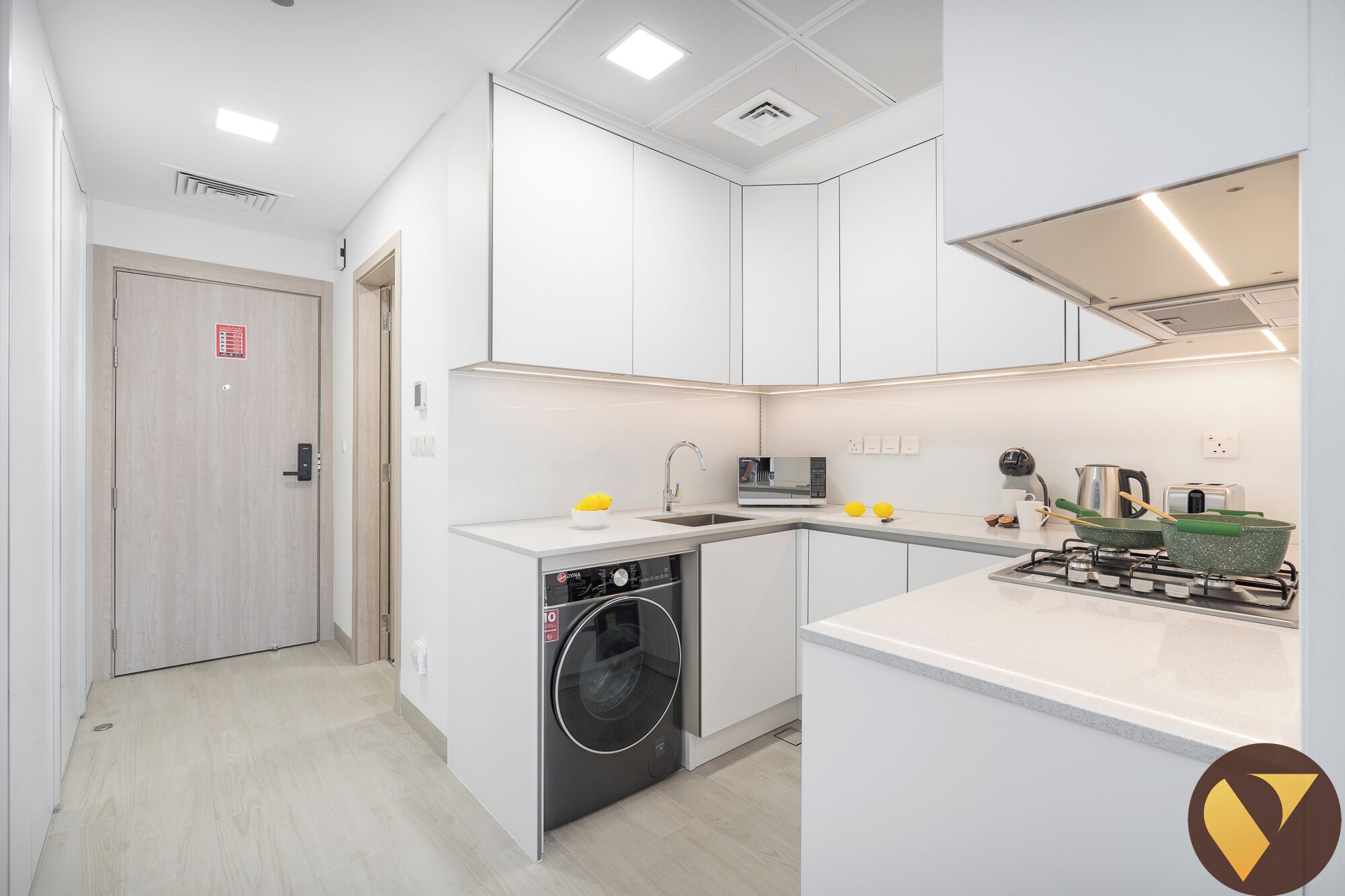 Luxury Studio | Private kitchen | Full-size fridge, microwave, oven, electric kettle