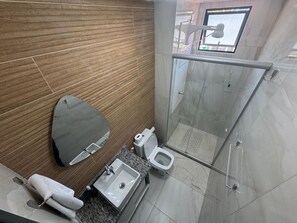 Basic Apartment | Bathroom