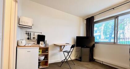 Bright studio near the Parc des Princes