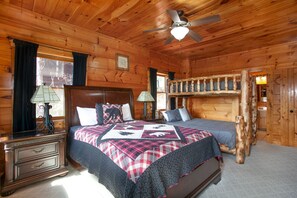 3 chambres, fer et planche à repasser, Wi-Fi gratuit, draps fournis