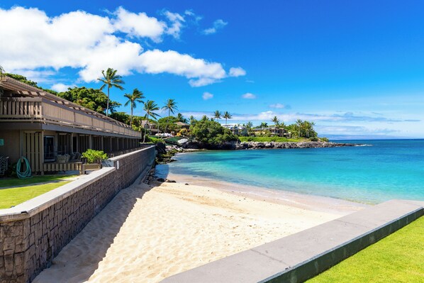 On the beach, sun-loungers, beach towels - On The Beach! Kahana Sunset C2 Stunning 2BR/2BA Beautifully updated Condo w/AC (Lahaina)