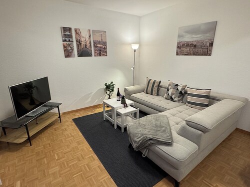 6th floor, amazing 2-bedroom apartment in charming Eaux-Vives, Genève