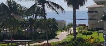 Your New Vacation Place in Fantastic Nokomis Charming 3-bedroom townhome AC/WIFI