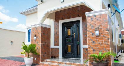 Chic 2-bedroom apartment with 24hrs power, AC, and WiFi in fabulous Badagry.