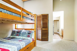 2 habitaciones, tabla de planchar con plancha, wifi y ropa de cama