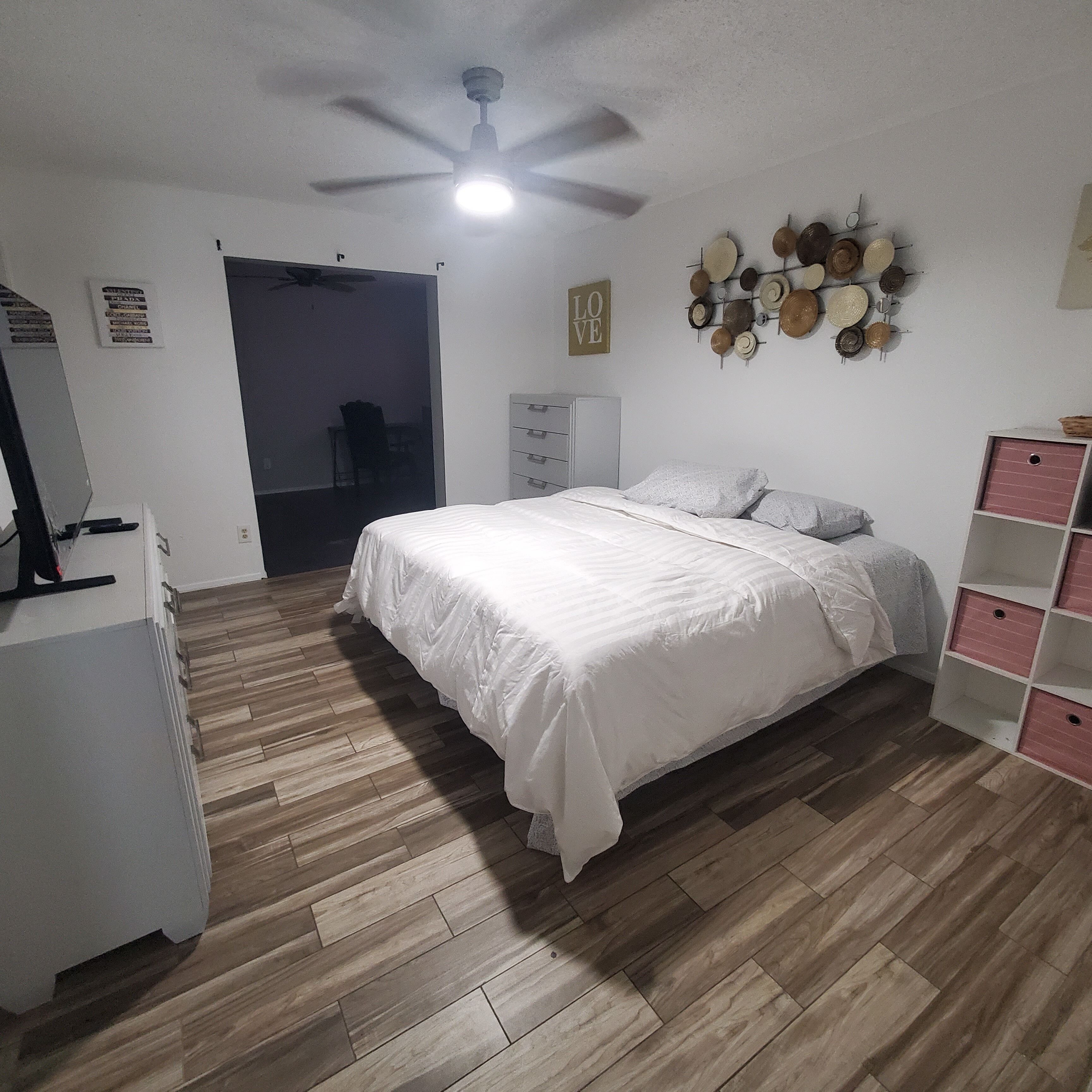 4 Schlafzimmer, Zimmersafe, Schreibtisch, kostenloses WLAN