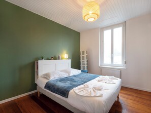 1 bedroom, iron/ironing board, WiFi, bed sheets