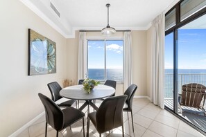 Appart'hôtel, plusieurs lits (Summerchase Penthouse 4) | Restauration