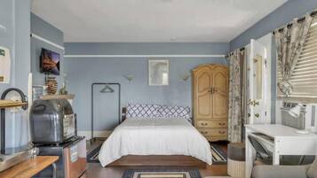 1 bedroom, iron/ironing board, free WiFi, bed sheets