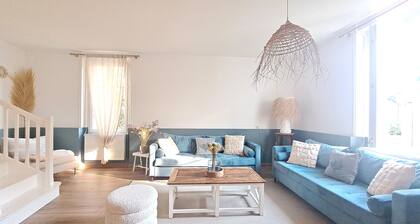 South Touraine village house with swimming pool near Chinon Azay 10 p