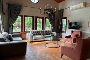 Smart TV, fireplace, printers