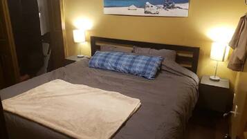 1 chambre, fer et planche Ă repasser, Wi-Fi, draps fournis