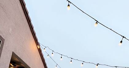 Private heated pool! 3 bed 2 bath home next to the Superstition Mountains!