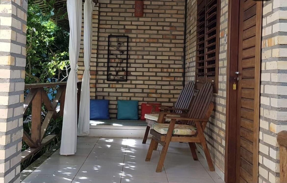 Quarto duplo, sacada, vista para o jardim | Wi-Fi de cortesia