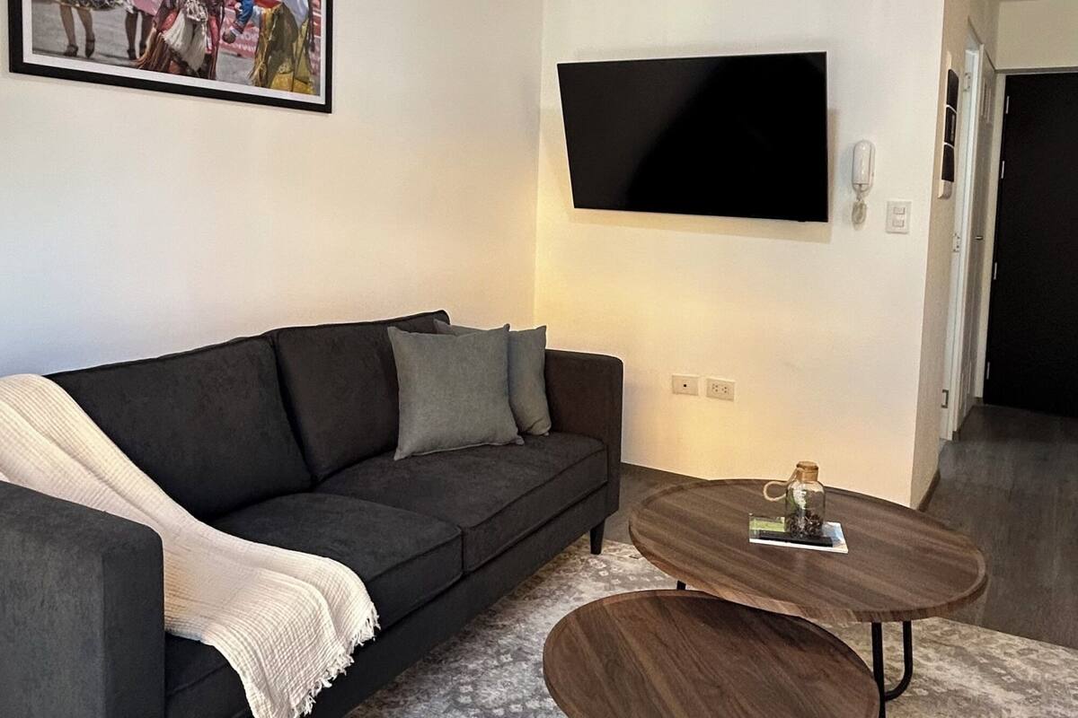 Apartamento, 2 quartos, vista para a cidade | Área de estar