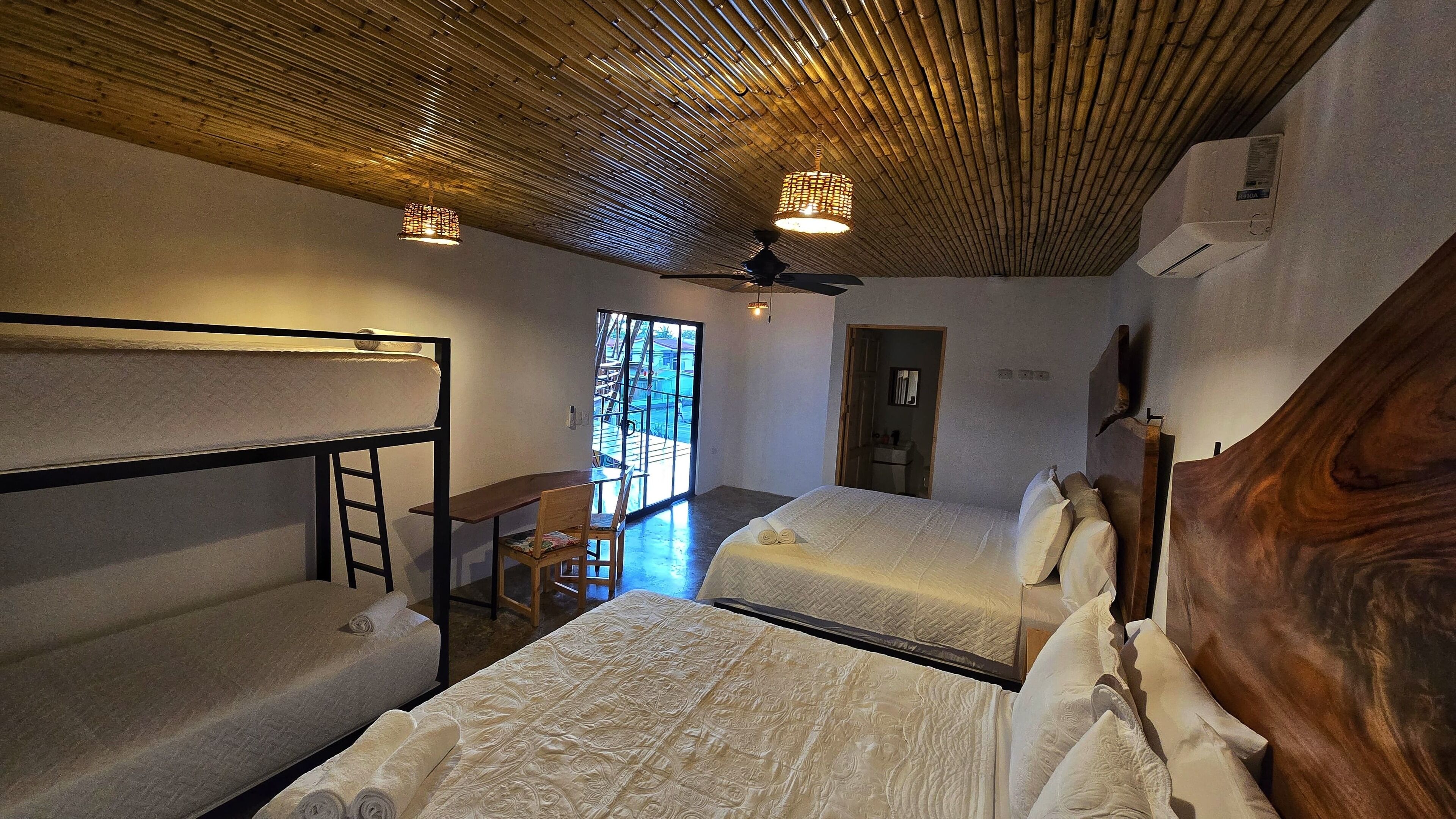 Family Room | In-room safe, iron/ironing board, free WiFi, bed sheets