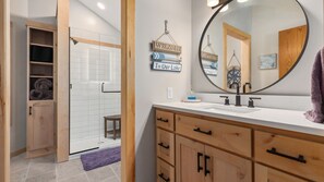 Shower, towels