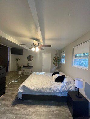 1 habitación, tabla de planchar con plancha, wifi y ropa de cama 