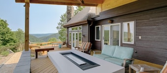 Breathtaking Mountain Views 5 min to Omni Homestead Resort!
