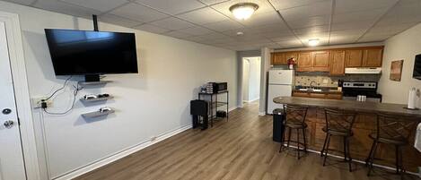 Kochgeschirr/Geschirr/Besteck