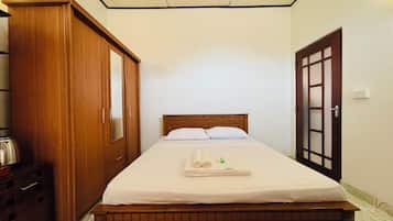 4 bedrooms, bed sheets