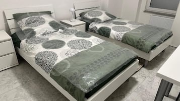 Basic-Zweibettzimmer | Schreibtisch, kostenloses WLAN