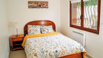 2 Schlafzimmer, Bügeleisen/Bügelbrett, Internetzugang, Bettwäsche