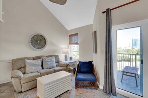 Condo, Plusieurs lits (Grand Caribbean 422) | Aire de séjour