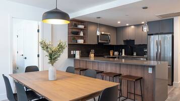 Premium Condo, Balcony, Mountain View | Private kitchen | Full-size fridge, microwave, oven, stovetop