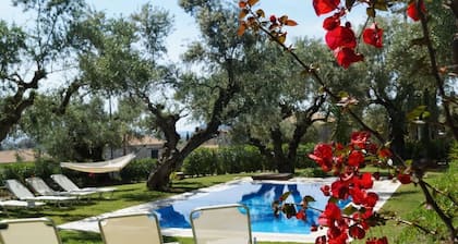 Traditional 5-bedroom villa with pool in marvelous Zakynthos.