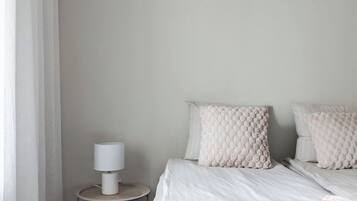Comfort-Apartment, Stadtblick | 1 Schlafzimmer, Bügeleisen/Bügelbrett, kostenlose Babybetten