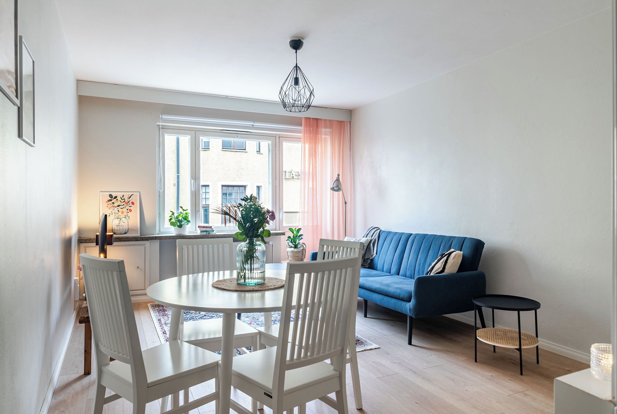 Comfort-Apartment, Stadtblick | Wohnbereich | 46-Zoll-Smart-TV mit Kabelempfang