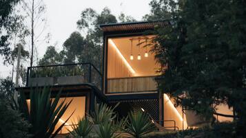 Superior Room, Lake View