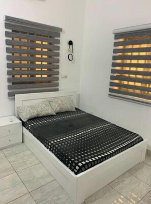 2 slaapkamers, een strijkplank/strijkijzer, wifi