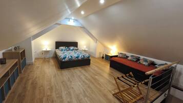 1 chambre, fer et planche Ă repasser, lit parapluie, Wi-Fi