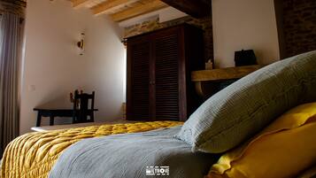 Maison, 4 chambres, piscine privée | 4 chambres, fer et planche à repasser, Wi-Fi gratuit, draps fournis