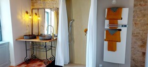 Casa, 4 quartos, piscina particular | Banheiro