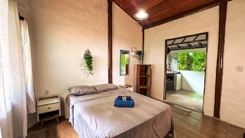 House, 1 Bedroom, Kitchen, Garden View | 1 bedroom, minibar, free WiFi, bed sheets