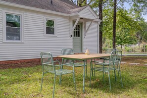 屋外ダイニングエリア