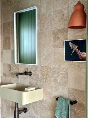 Shower, eco-friendly toiletries, hair dryer, towels