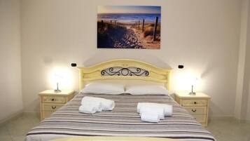 1 camera, ferro/asse da stiro, Wi-Fi, lenzuola