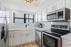 Condo, Multiple Beds (Lei Lani 703) | Private kitchen | Oven - Lei Lani 703 (Orange Beach)