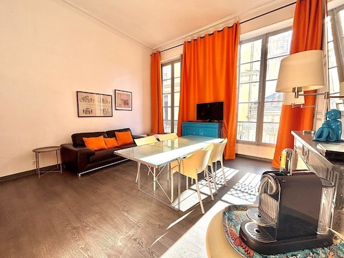 Le 22, T3 centre Nîmes Maison Carrée, 2 chambres