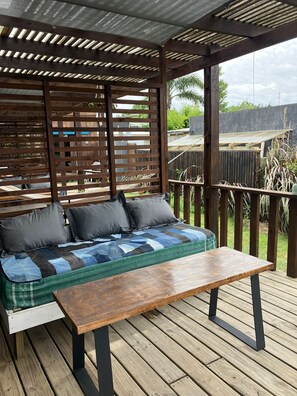 Terrace/patio - Cozy studio BRISA in La Pedrera with AC, WiFi, front deck on a garden (La Pedrera)