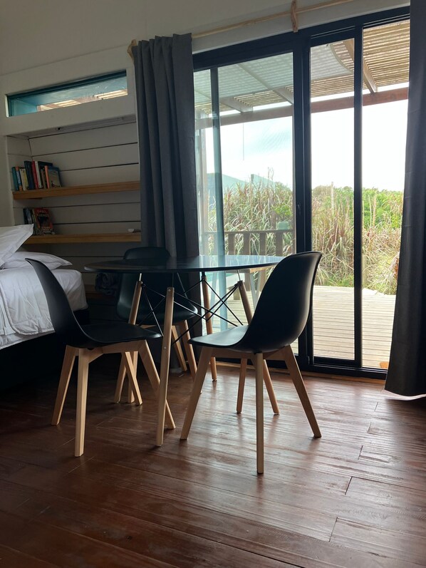 1 bedroom, WiFi, bed sheets - Cozy studio BRISA in La Pedrera with AC, WiFi, front deck on a garden (La Pedrera)