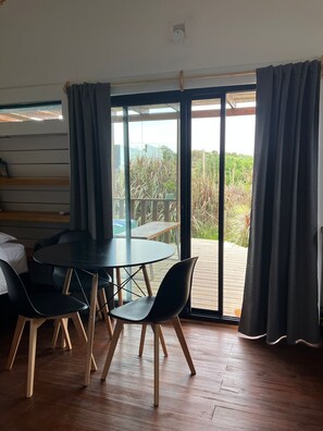 Interior - Cozy studio BRISA in La Pedrera with AC, WiFi, front deck on a garden (La Pedrera)