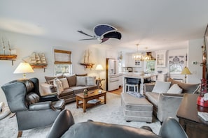 Smart TV, books - 3-BR Townhouse in Rehoboth Beach with a Water View  (Rehoboth Beach)