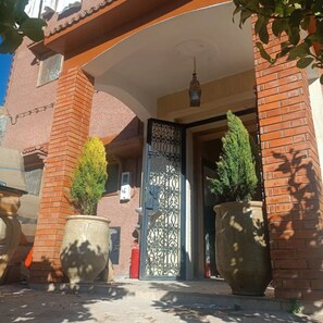 Interior entrance - Gite Mrbie (Oum Rabia)